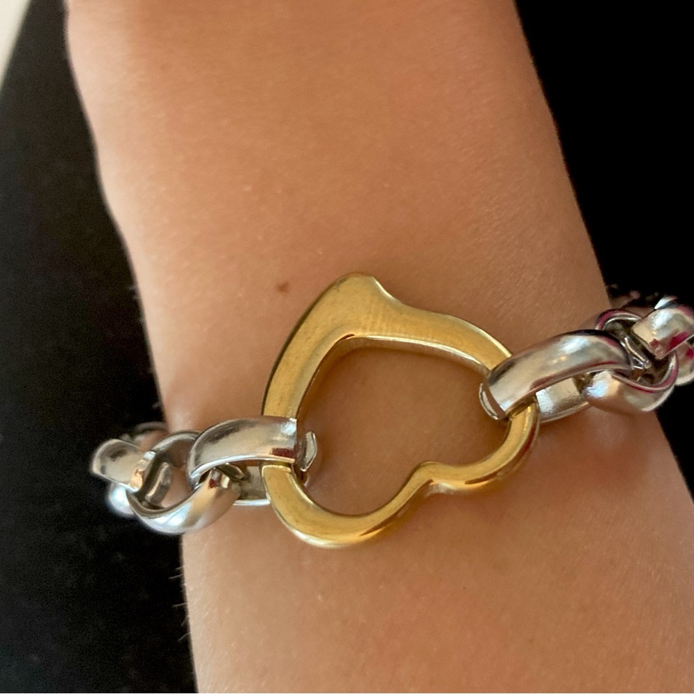 🌟 Chunky Stainless Steel Heart Pendant Bracelet - Picture 3 of 3